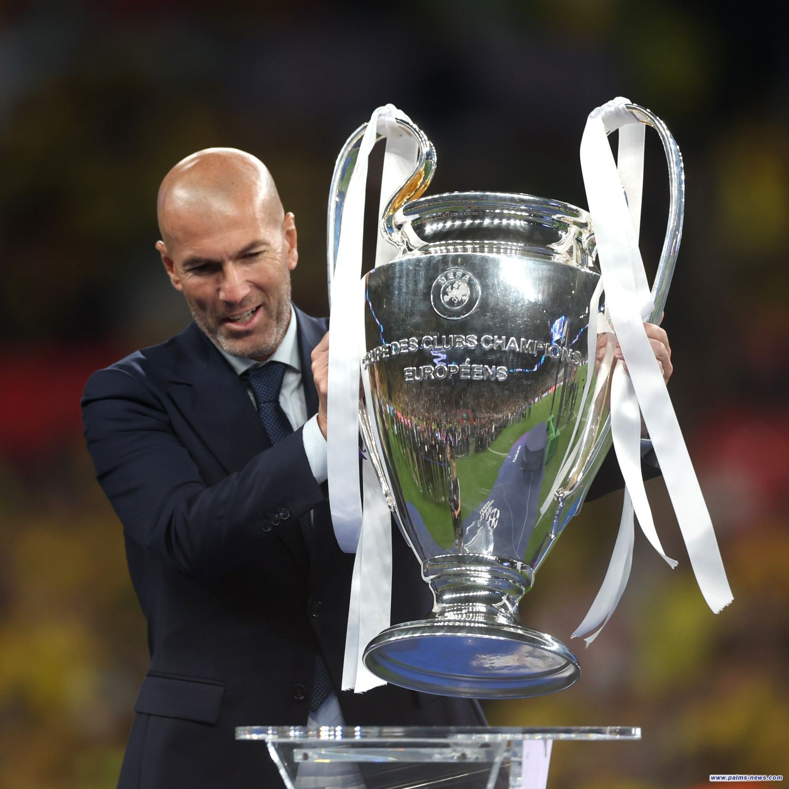 زيدان يكشف عن قرب عودته للتدريب ويؤكد حلمه بقيادة منتخب فرنسا